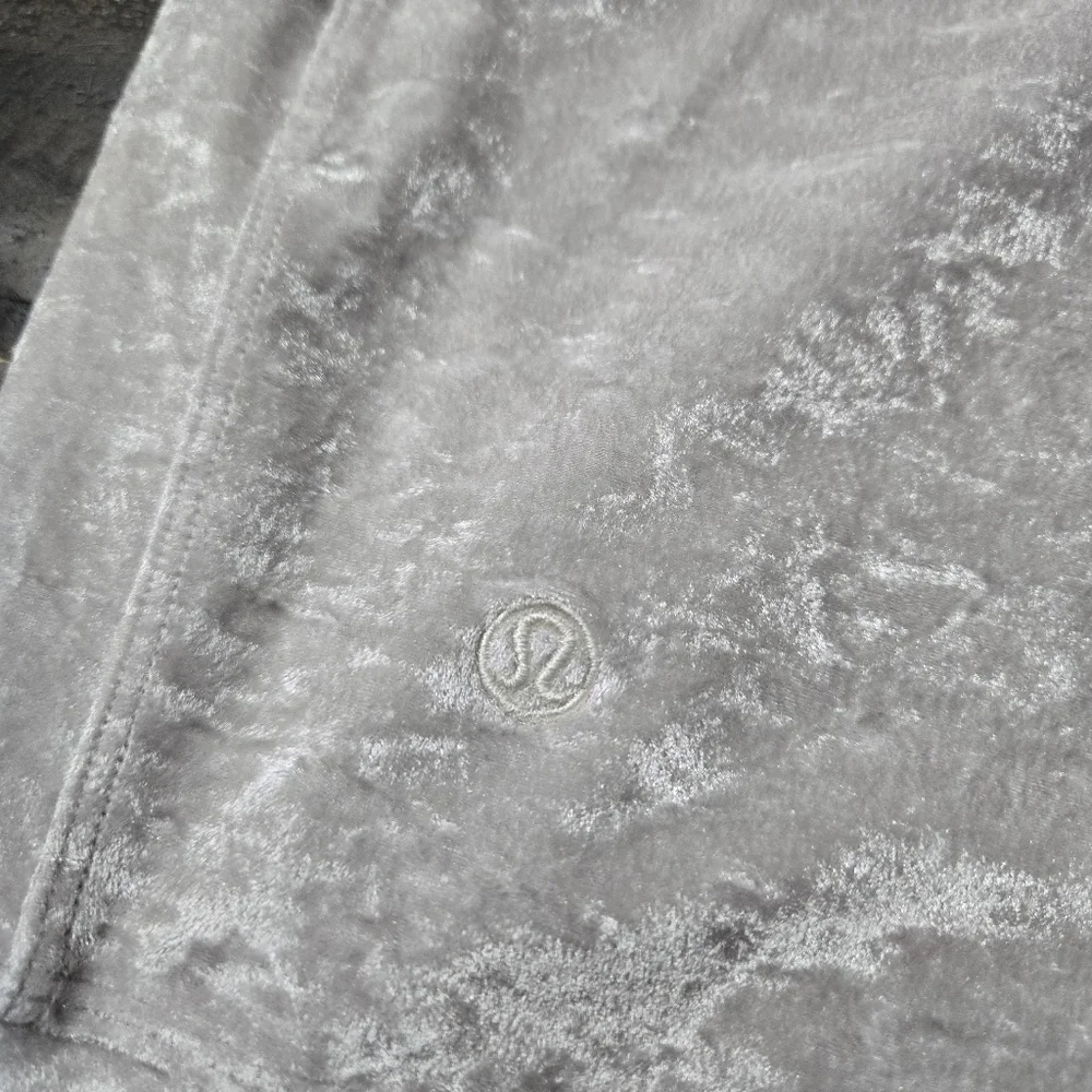 LULULEMON‎ Warm Down Crew | 6